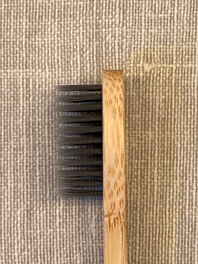 Top 3 Best Charcoal Manual Toothbrush | Isshah Charcoal Bamboo Toothbrush side bristles