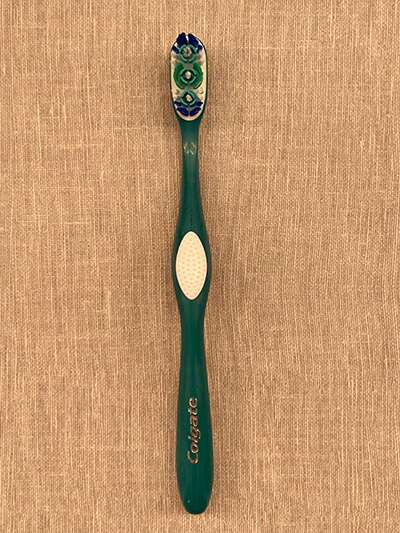 Colgate 360 Whole Mouth Clean Toothbrush Front View