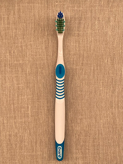 Oral-B Bacteria Blast Toothbrush Review Front View 